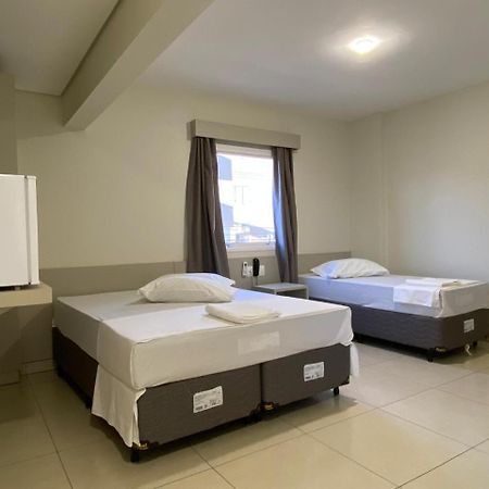 San Martin Hotel อูเบร์ลังเจีย ภายนอก รูปภาพ